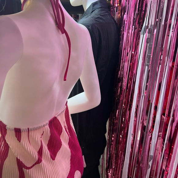 Graphic Print Tie Backless Halter Dress *NEW* - Picture 5 of 6